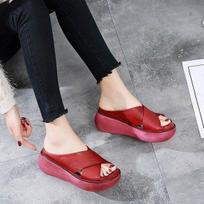 Summer new style of oversized women's flip-flops with a crossed middle heel and a sponge bottom C311 35 geltona