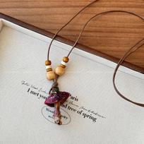 Natural Mushroom Pendant Necklace: Retro Ethnic Beaded Chain for Women - High-End Sweater Accessory