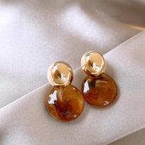 Myriad Ombre Round Stud Earrings: Luxurious Autumn/Winter Ear Jewelry for Women