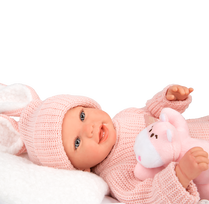 Arias Reborn lėlė Lucia 45 cm – rankų darbo, rožiniai megzti rūbai