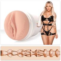 Fleshlight Girls Kayley Gunner masturbatorius - Fully Loaded