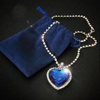 Blue Heart-Shaped Pendant Necklace, A Sweater Chain Accessory, Symbolizing Eternal Love. blue