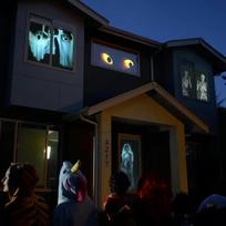 Holografinis projektoriaus galinis projekcinis ekranas - nešiojamas durų ir langų dvipusis projekcinis vaizdo ekranas, "Window Wonderland", naudojamas Helovino ir Kalėdų projekcijai