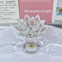 Krištolinė lotoso žvakidė