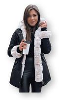 Juoda moteriška striukė su šviesiu kailiu Arctic
