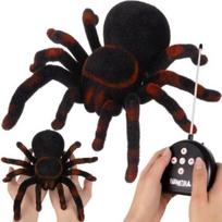 Nuotoliniu būdu valdomas voras tarantulas StoreXO