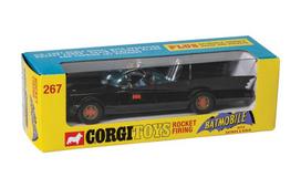 Diecast Modelis Corgi RT26701 1966 Batmobile With Batman and Robin 1/46