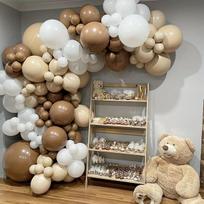 Abrikosų rudos balionų girlianda
