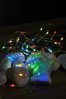 Gaismas ķēde "Dewdrop" 40 LED krāsas gaismas, sudraba, 4m. Taimeris 6h ON / 18h OFF, darbināms ar akumulatoru
