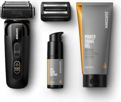 "MANSCAPED® The Chairman™ Pro Package" - skutimosi folija vyrams su dviem keičiamais peiliukais, "SkinSafe®" folija su keturiais peiliukais ir barzdos kirptuvu, skutimosi geliu "Power Shave Gel", veido skutimosi geliu po skutimosi