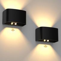 "T-SUN" 2 LED akumuliatorinis sieninis šviestuvas su judesio jutikliu, 3000 K šiltos baltos spalvos įkraunamas sieninis šviestuvas su nuotolinio valdymo pulteliu, aukštyn ir žemyn nukreiptas lauko sieninis šviestuvas, 2 režimų sieninis prožektorius gyvena