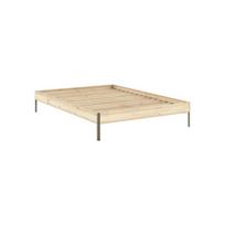 Natūralios spalvos dvigulė lova iš pušies masyvo be galvūgalio su lovos grotelėmis 180x200 cm Core – Karup Design
