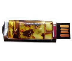 16GB USB atmintinė su gintaro apdaila, geltona, 1 vnt.