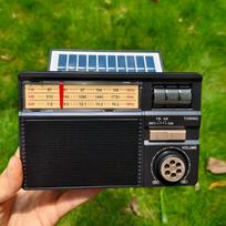 Lauko avarinis saulės energija įkraunamas radijas nešiojamas Bluetooth stereo belaidis garsiakalbis palaiko TF kortelę USB įkrovimą MP3 muzikos grotuvas juoda