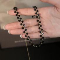Elegant Black Crystal Pearl Clavicle Necklace - Versatile, High-End Fashion Choker.