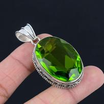 Peridoto brangakmenio pakabukas iš vientiso 925 prabos sidabro, papuošalas, dovana unisex green