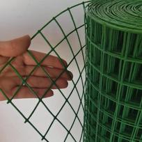 Nerūdijantis žalias plastiku dengtas tinklinis vielinis aptvaras vištoms 5m ilgio spalva