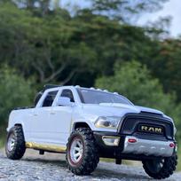 Nauja 1:32 Dodge Ram TRX Pikapas Lydinio Automobilio Modelis Die-cast Žaislas Bekelės Transporto Priemonė Garsas ir Šviesa Atitraukiamas Simuliacinis Vaikų Žaislas Berniuko Dovana raudona