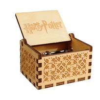 Poteris Medinė muzikinė dėžutė Retro ranka sukti graviruotas žaislas Ornamentas Kalėdinė dovana Style 3