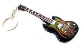 Metallica gitaros formos raktų pakabukas – James Hetfield stiliaus, medinis