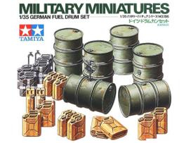 Tamiya Vokiečių kuro statinių ir kanistrų rinkinys 1/35 (35186)