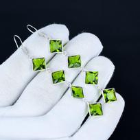 Gražūs peridoto akmens auskarai, 925 sterlinginio sidabro auskarai, Rankų darbo sidabriniai auskarai dovanai, Kabančių peridoto auskarų Naujųjų Metų dovana 8 Cm žalia
