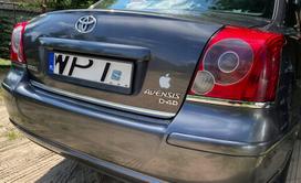 TOYOTA AVENSIS T25 Sedanas - CHROME apdaila ant dangčio