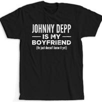 Johnny Deppas yra Mano Vaikinas - Juokingi Mentaliai Susitikinėjimo Marškinėliai Juodi S juoda