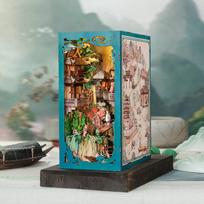 Su Dongpo gyvenimas – surinkama medinė knygų diorama su LED, 280 det.