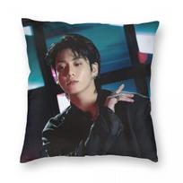 Jungkook Golden Solo Pagalvės užvalkalas Poliesteris Linas Velvetas Spausdintas Užtrauktuku Dekoratyvinis Pagalvės užvalkalas Sofos Sėdimosios dalies Pagalvėlės užvalkalas 12x12Inch