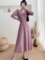 Elegant V-Neck Knitted Wool Dress: Slimming Long-Sleeve Over-the-Knee for Women, Autumn/Winter 2025 Collection. Small violetinė