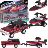 Licencijuotas Metalinis Chevrolet K5 Blazer Modelis su Priekaba ir Laivu 1:64