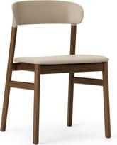 Normann Copenhagen Kėdė Herit tamsus ąžuolas odinė sėdimoji dalis smėlio spalvos