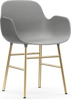 Normann Copenhagen Fotelis Form su žalvarinėmis kojomis pilkos spalvos
