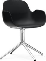 Normann Copenhagen Besisukantis fotelis Form Swivel 4L su aliuminio kojomis juodos spalvos
