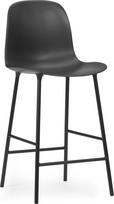 Normann Copenhagen Baro kėdė Form ant plieninių kojų juodos spalvos 65 cm
