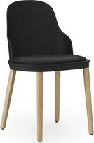 Normann Copenhagen Kėdė Allez PP Main Line Flax su minkšta sėdimąja dalimi su ąžuolinėmis kojomis juodos spalvos