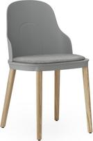 Normann Copenhagen Kėdė Allez PP Main Line Flax su minkšta sėdimąja dalimi su ąžuolinėmis kojomis pilkos spalvos