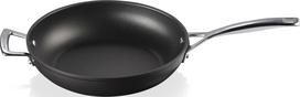 Le Creuset Gili keptuvė Le Creuset iš nepridegančio aliuminio su dirželiu 28 cm