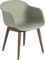Muuto Fotelis Fiber ant tamsių medinių kojų pilkos ir žalios spalvos