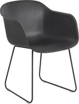 Muuto Fotelis Fiber Sled ant plieninių kojų juodos spalvos