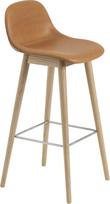 Muuto Baro kėdė Fiber Refine Leather Cognac su apmušalu su atlošu 75 cm