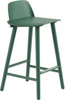 Muuto Taburetė Nerd su kojų atramos apsauga žalios spalvos 65 cm