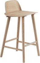 Muuto Taburetė Nerd su kojų atramos apsauga šviesaus ąžuolo spalvos 65 cm