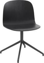 Muuto Sukama kėdė Visu Wide Swivel juodos spalvos