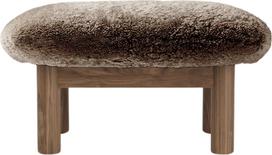 Audo Copenhagen Kojų atrama Brasilia Sheepskin su riešutmedžio kojomis rudos spalvos