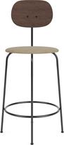 Audo Copenhagen Baro kėdė Afteroom Plus Bouclé Atlošas iš tamsaus ąžuolo su minkšta sėdimąja dalimi bežinės spalvos 97 cm
