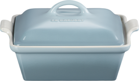Le Creuset Kepimo forma Heritage kvadratinė, 23 cm, jūros druskos spalvos, su dangčiu