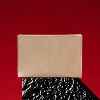 YSL - Smėlio spalvos blizgus makiažo dėklas - Patentuotos odos kosmetinė, minkšta ir stilinga beveik baltos spalvos