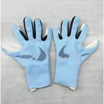 Football gloves are non-slip and wear-resistant, thickened and breathable. Size 8 dangaus mėlyna spalva